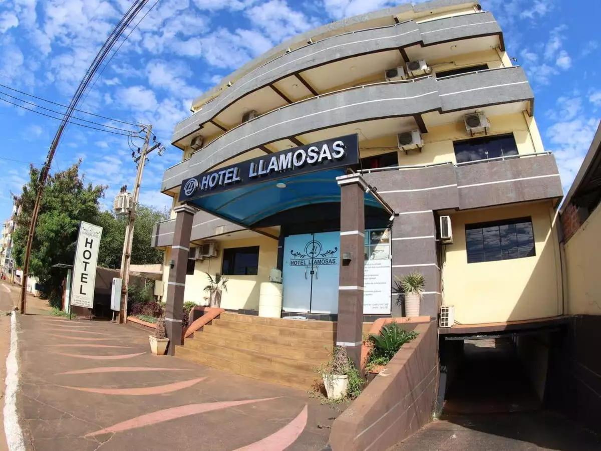 Hotel Llamosas Ciudad del Este Exterior photo