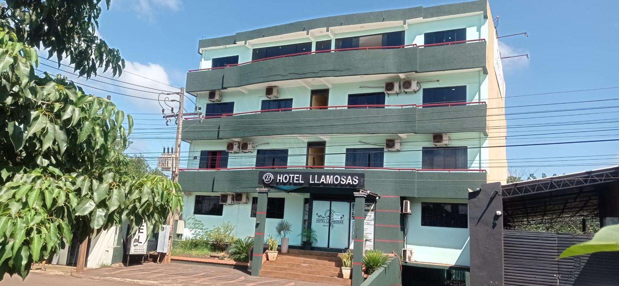 Hotel Llamosas Ciudad del Este Exterior photo